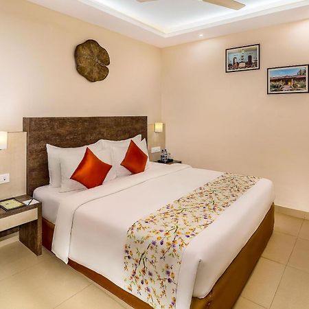 Hotel White Rose Igi Airport New Delhi Exterior photo