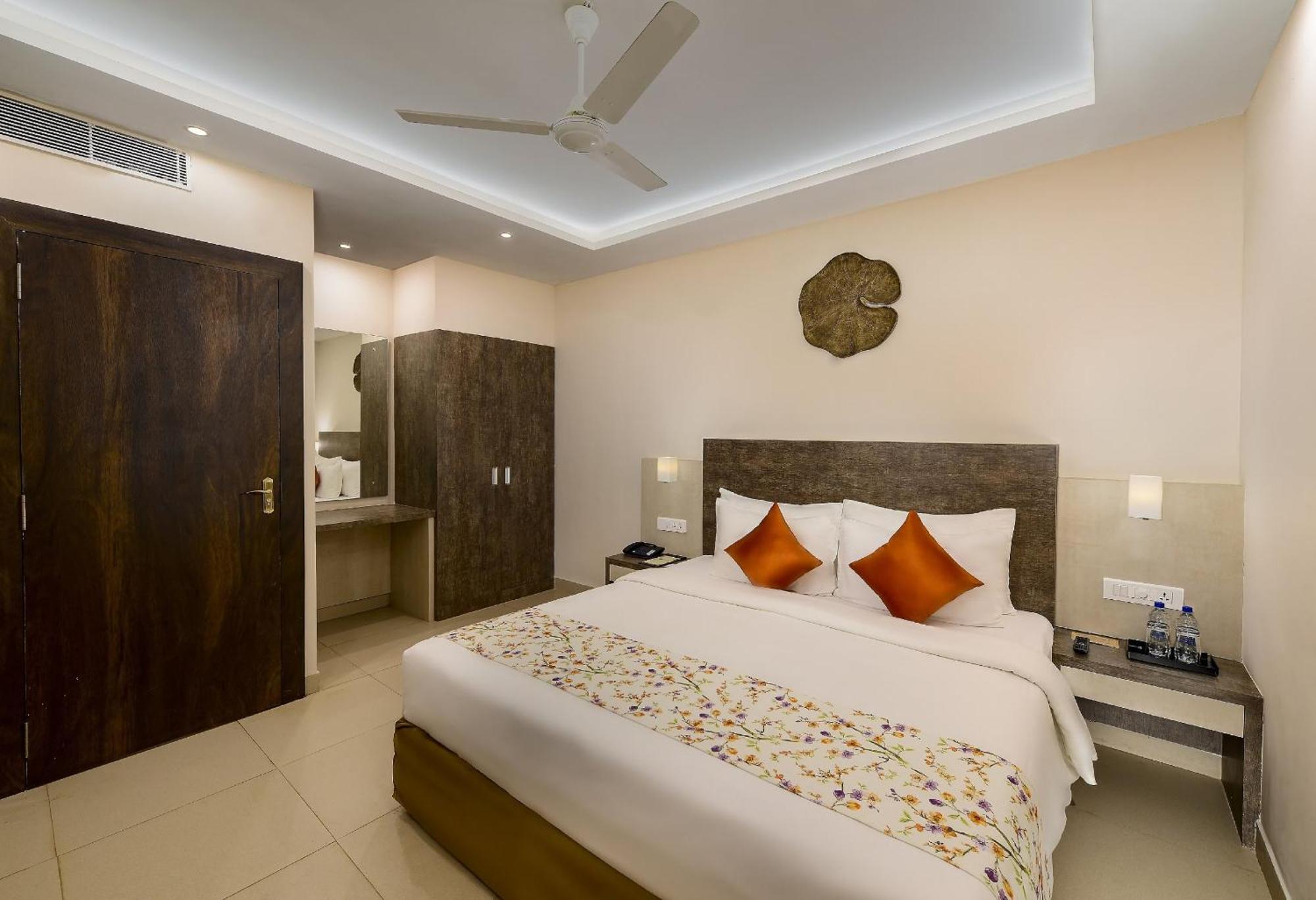 Hotel White Rose Igi Airport New Delhi Exterior photo